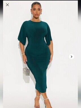 Fashion Nova Charlie Short Sleeve Midi Dress - Hunter 1X (NWOT)